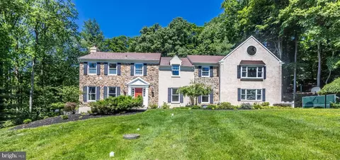 1954 Rochambeau Dr, Malvern, PA 19355