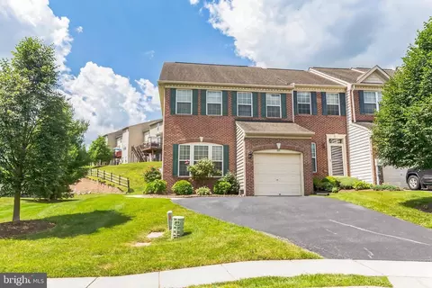109 Penns Manor Dr, Kennett Square, PA 19348