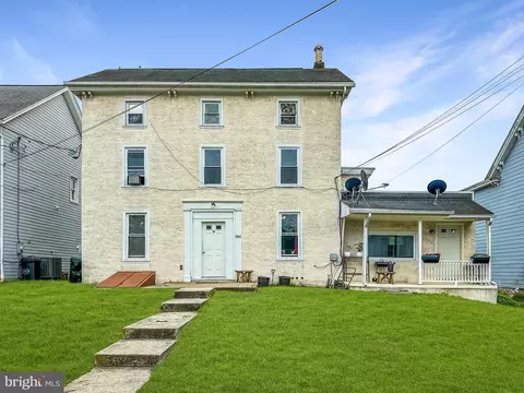 860 Maple St, Honey Brook, PA 19344