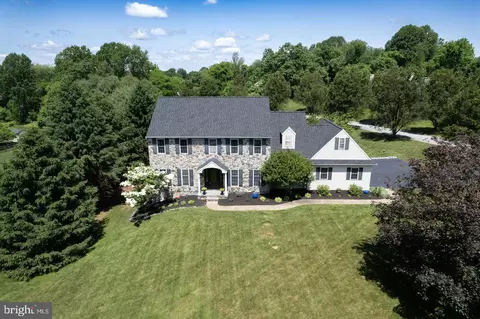 301 Dawnwood Dr, Landenberg, PA 19350