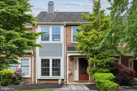 55 Abrams Ln, Chesterbrook, PA 19087