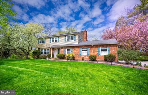 1339 Hollyberry Ln, West Chester, PA 19380