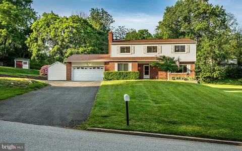 881 Bob O Link Ln, West Chester, PA 19382