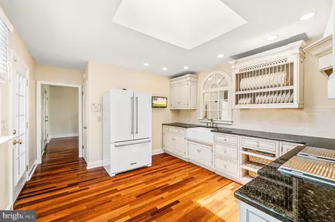 Kitchen - 456 Red Fox Rd, Wayne, PA 19087 photo 3 of 3