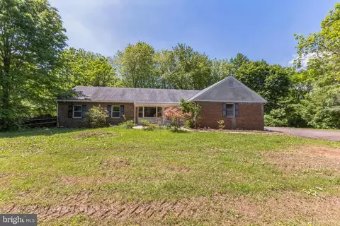 476 Pughtown Rd, Spring City, PA 19475