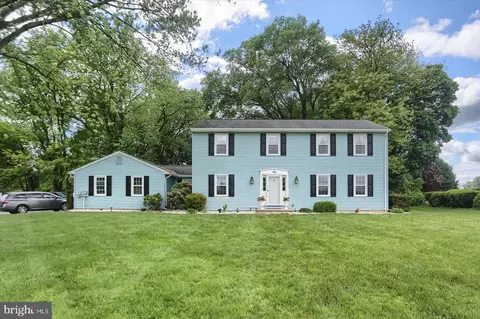 102 Foxbrook Dr, Landenberg, PA 19350