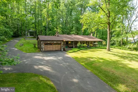 1196 Schoolhouse Rd, Pottstown, PA 19465