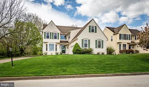 422 Monteray Ln, West Chester, PA 19380