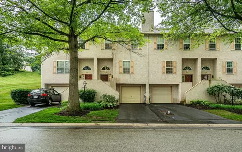 820 Brettingham Ct #908, West Chester, PA 19382