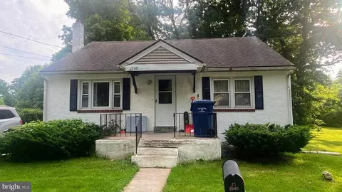 210 Barber Ave, Coatesville, PA 19320