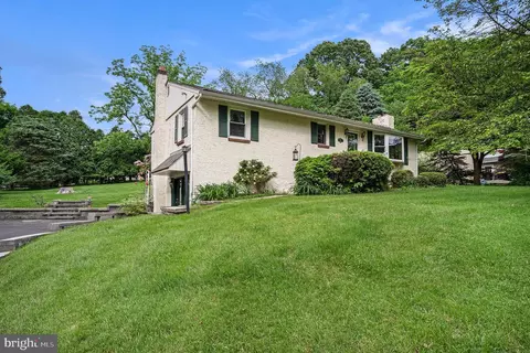39 Aldian Rd, Phoenixville, PA 19460