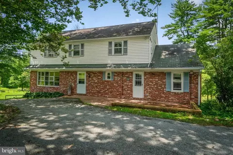 690 Upper Pine Creek Rd, Chester Springs, PA 19425