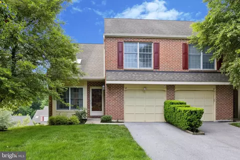 12 Cypress Ln, Downingtown, PA 19335