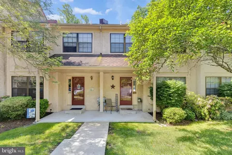 271 Walnut Springs Ct, West Chester, PA 19380