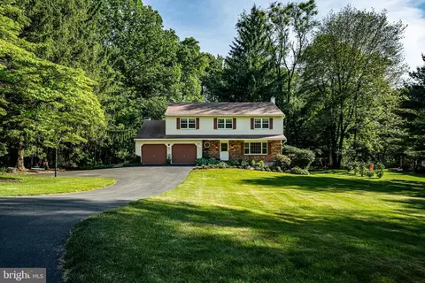 133 Ridgewood Cir, Downingtown, PA 19335