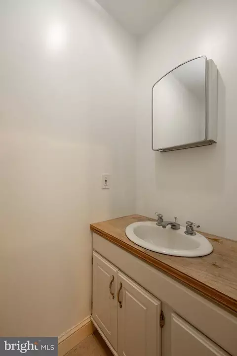 Bath - 26 Sapling Dr, Kennett Square, PA 19348 photo 1 of 4