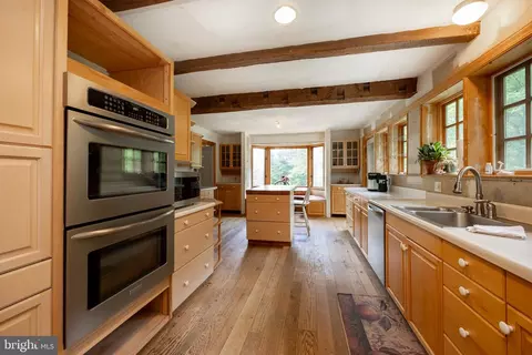 Kitchen - 26 Sapling Dr, Kennett Square, PA 19348 photo 1 of 2