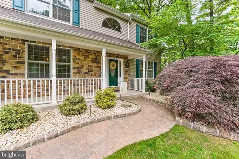 1251 Bridgewater Dr, West Chester, PA 19380