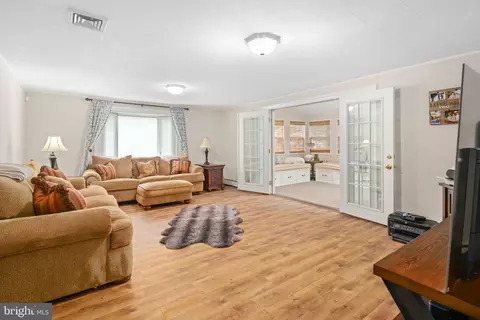 Living - 243 Yale Rd, Wayne, PA 19087 photo 3 of 3