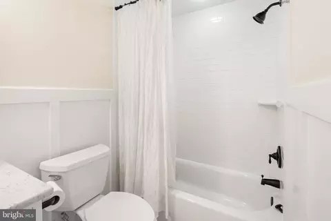 Bath - 243 Yale Rd, Wayne, PA 19087 photo 3 of 3