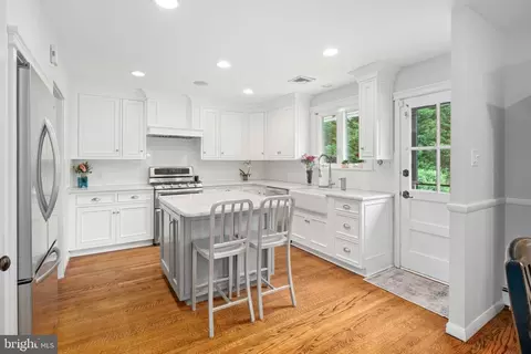 Kitchen - 243 Yale Rd, Wayne, PA 19087 photo 2 of 4