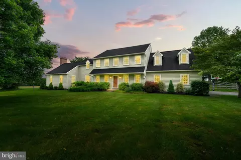 12 Birchwood Ln, Cochranville, PA 19330