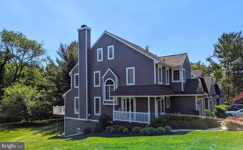 205 E Village Ln, Chadds Ford, PA 19317