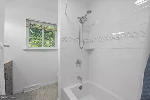 201 Chase Rd, Chesterbrook, PA 19087 photo 29