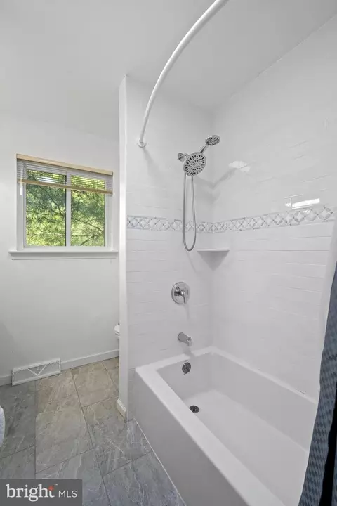 201 Chase Rd, Chesterbrook, PA 19087 photo 31