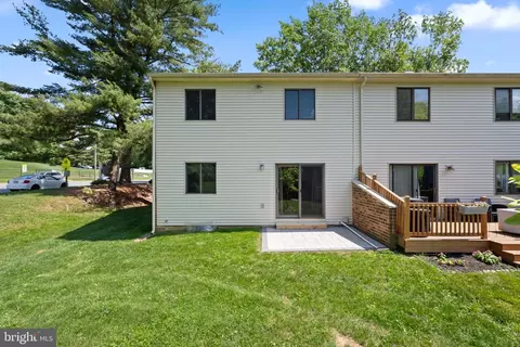 201 Chase Rd, Chesterbrook, PA 19087 photo 4