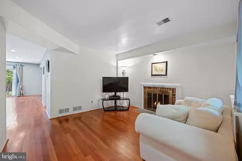 201 Chase Rd, Chesterbrook, PA 19087 photo 8