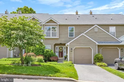 153 Weybridge Dr, Malvern, PA 19355