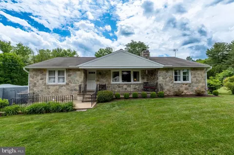 730 W Hoffecker Rd, Pottstown, PA 19465
