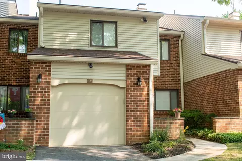 104 Camsten Ct, Chesterbrook, PA 19087 photo 2