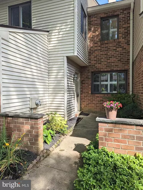 104 Camsten Ct, Chesterbrook, PA 19087 photo 4
