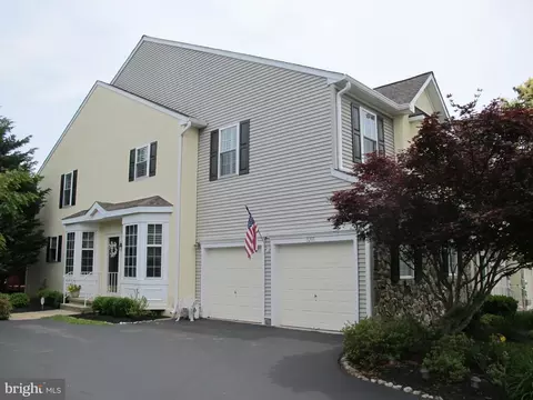 3201 Maplevale Cir, Newtown Square, PA 19073
