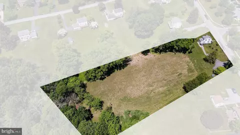 1774 W Doe Run Rd, Kennett Square, PA 19348