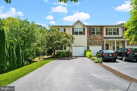 257 Yorktown Ct, Malvern, PA 19355