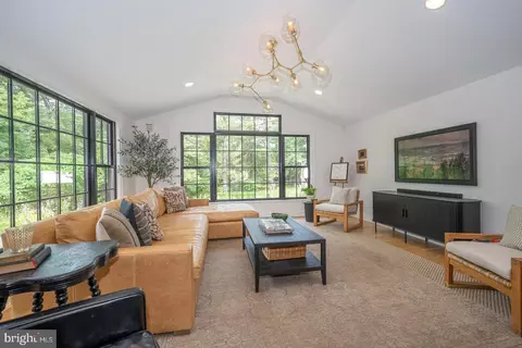 Living - 161 Hunters Ln, Devon, PA 19333 photo 2 of 2