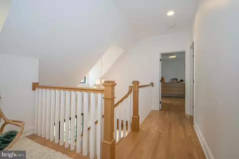 Entry Way - 161 Hunters Ln, Devon, PA 19333 photo 10 of 13