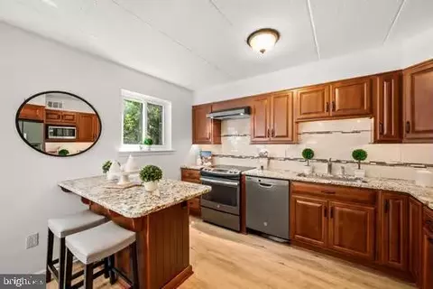 Kitchen - 411 W Conestoga Rd #17, Devon, PA 19333 photo 2 of 2
