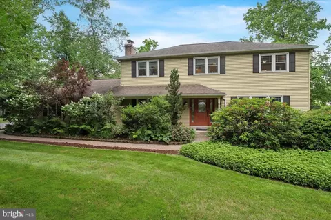 1062 Edgewood Chase Chase, Glen Mills, PA 19342