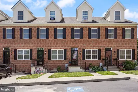 612 Crossing Ct, Kennett Square, PA 19348