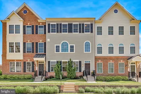 153 Finn Ln, Wayne, PA 19087