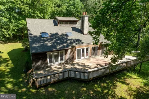 1672 Hilltop Rd, Spring City, PA 19475