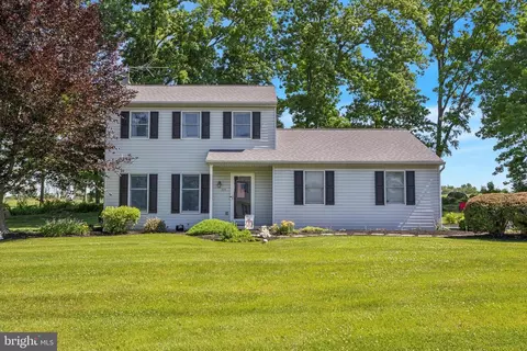 333 Grandview Cir, Honey Brook, PA 19344