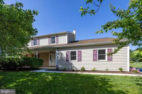37 Jonathan Dr, Phoenixville, PA 19460