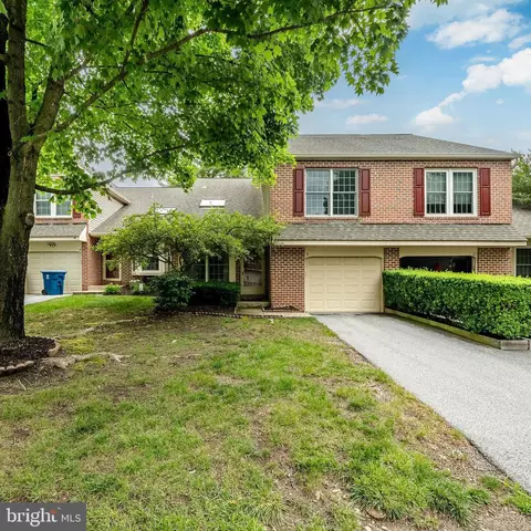 9 Oak Leaf Ln, Downingtown, PA 19335