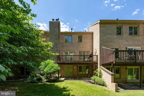 Exterior - 35 Militia Hill Dr, Chesterbrook, PA 19087 photo 4 of 6
