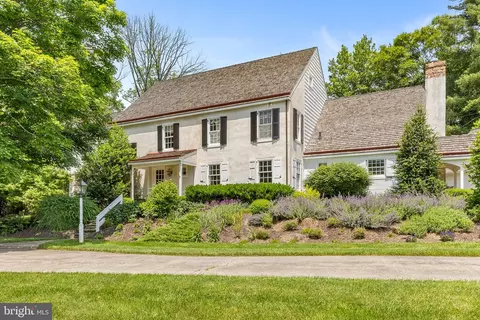 Exterior - 363 Pond View Rd, Devon, PA 19333 photo 9 of 13